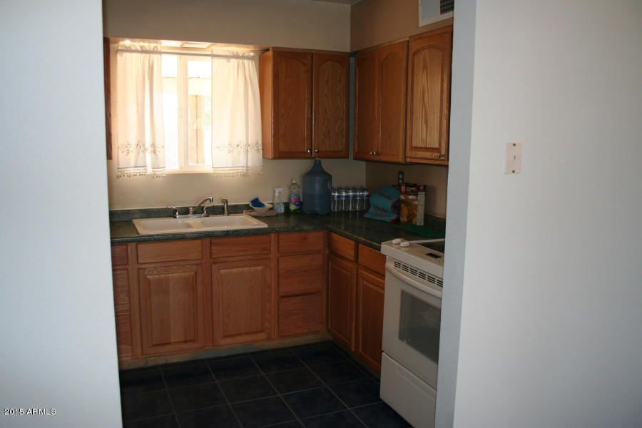 3235 West Greenway Road Phoenix, AZ 85053 - Photo 3 of 7 kitchen