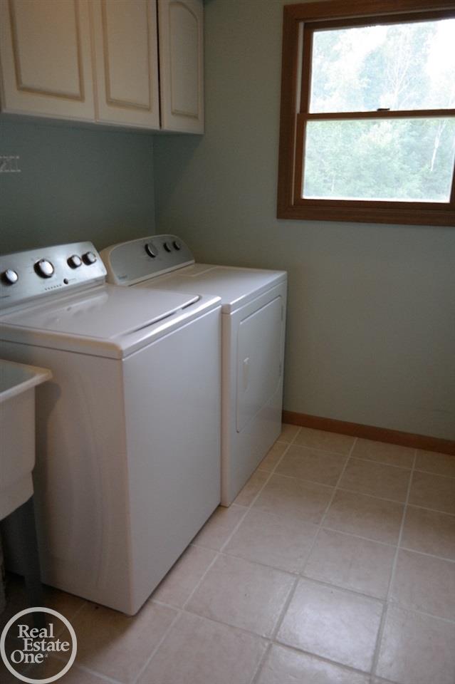 12261 Sullivan Road Emmett, MI 48022 - Photo 18 of 23 31354444-17.JPG