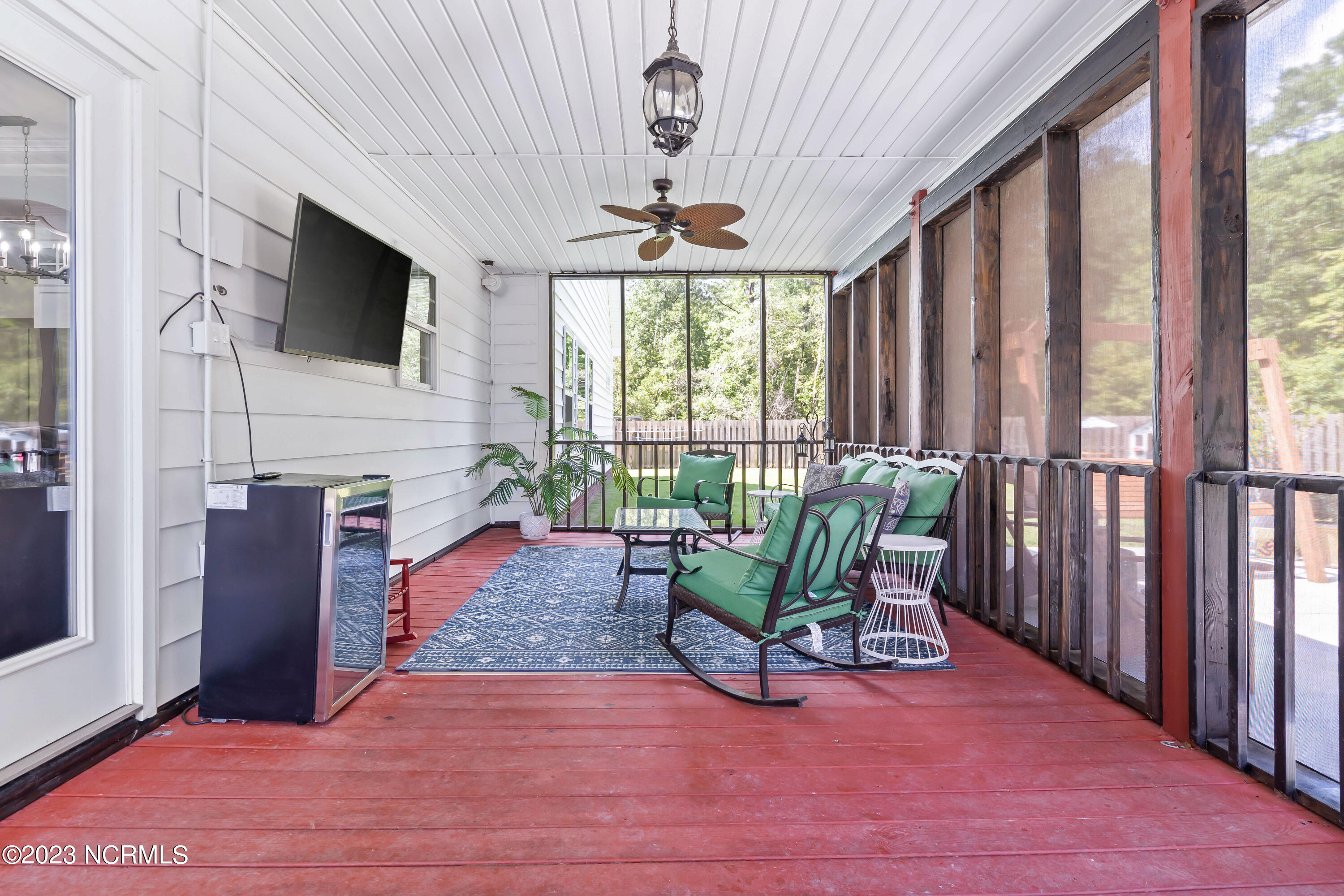 429 Ridge Road Jacksonville, NC 28540 - Photo 46 of 52 Screened in back deck