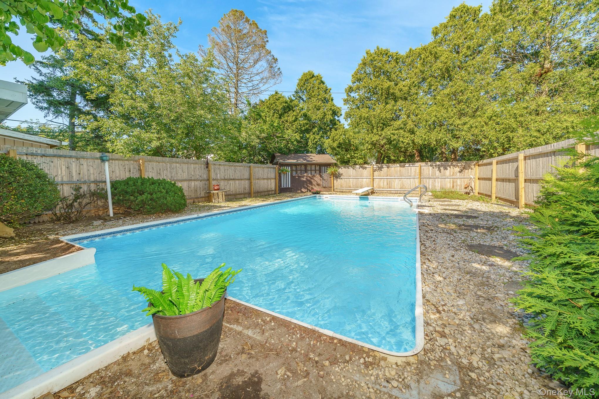 10 Rye Place Commack, NY 11725 - Photo 22 of 25