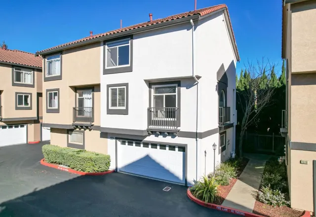 $630,000 | 25106 Angelina Lane, Unit 21, Hayward, CA 94544