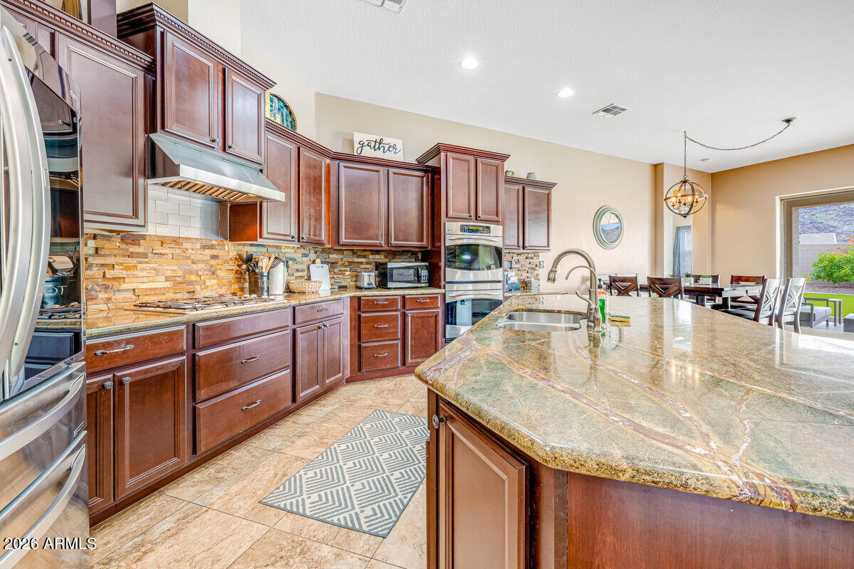 417 East Summerside Road Phoenix, AZ 85042 - Photo 8 of 29 image_173564806