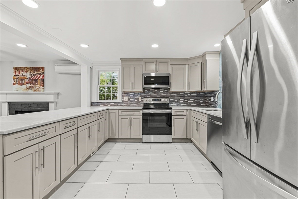 11 Longview Road Framingham, MA 01701 - Photo 7 of 38 Gallery Image 7