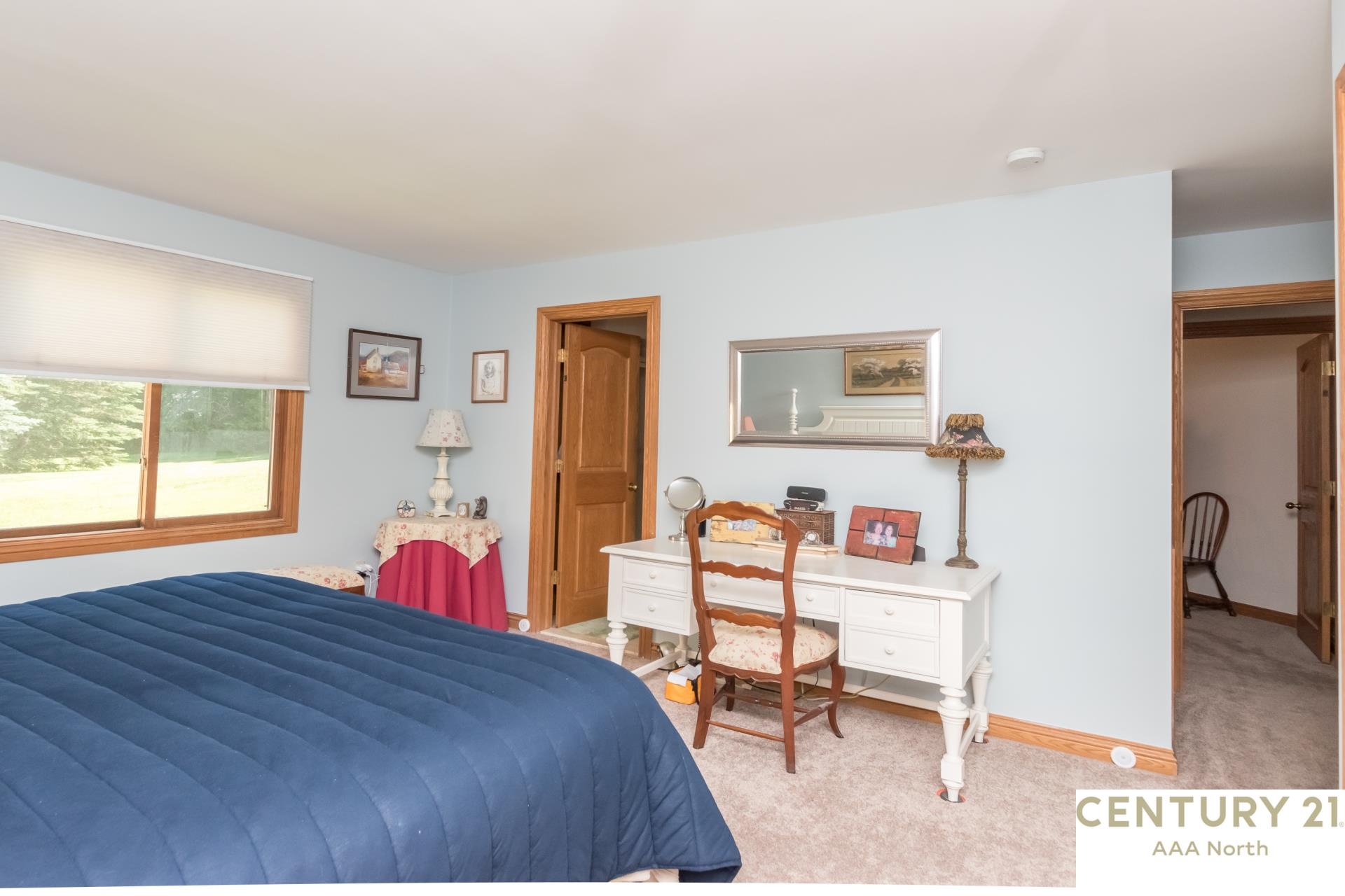 2327 Rochelle Park Drive Rochester, MI 48309 - Photo 33 of 58 50146531-172203e8-ff70-4ee6-9bd4-d7893ec81b32.JPG