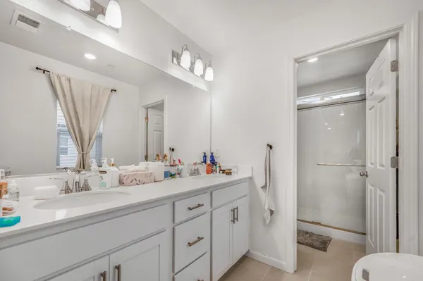 $474,999 | 6648 East Washington Avenue, Fresno, CA 93727