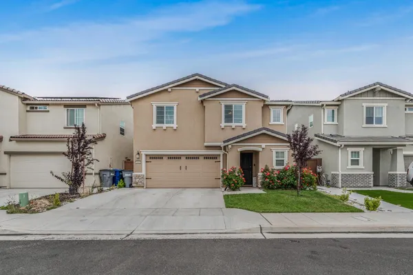 $474,999 | 6648 East Washington Avenue, Fresno, CA 93727