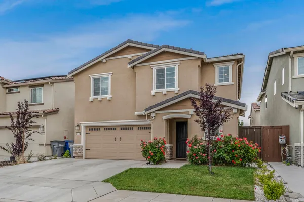 $474,999 | 6648 East Washington Avenue, Fresno, CA 93727