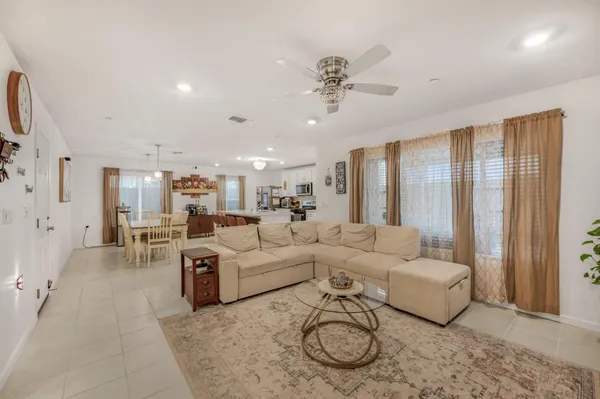 $474,999 | 6648 East Washington Avenue, Fresno, CA 93727