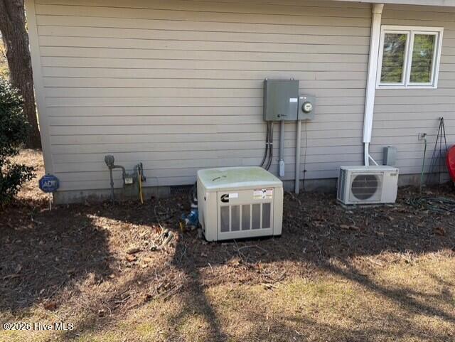 2422 Tram Road New Bern, NC 28562 - Photo 6 of 24 Whole House Generator