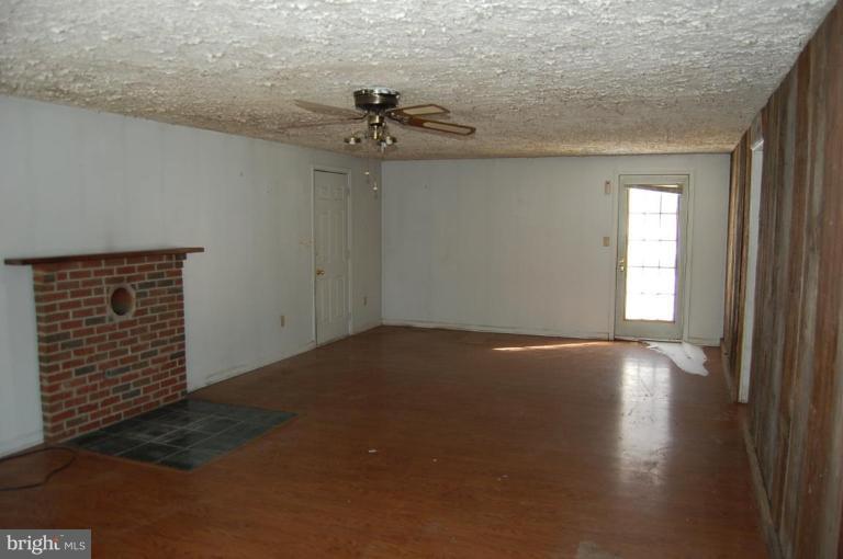 322 Rock Run Road Port Deposit, MD 21904 - Photo 3 of 6 Living Room