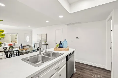 $895,000 | 18683 Maplewood Circle, Huntington Beach, CA 92646