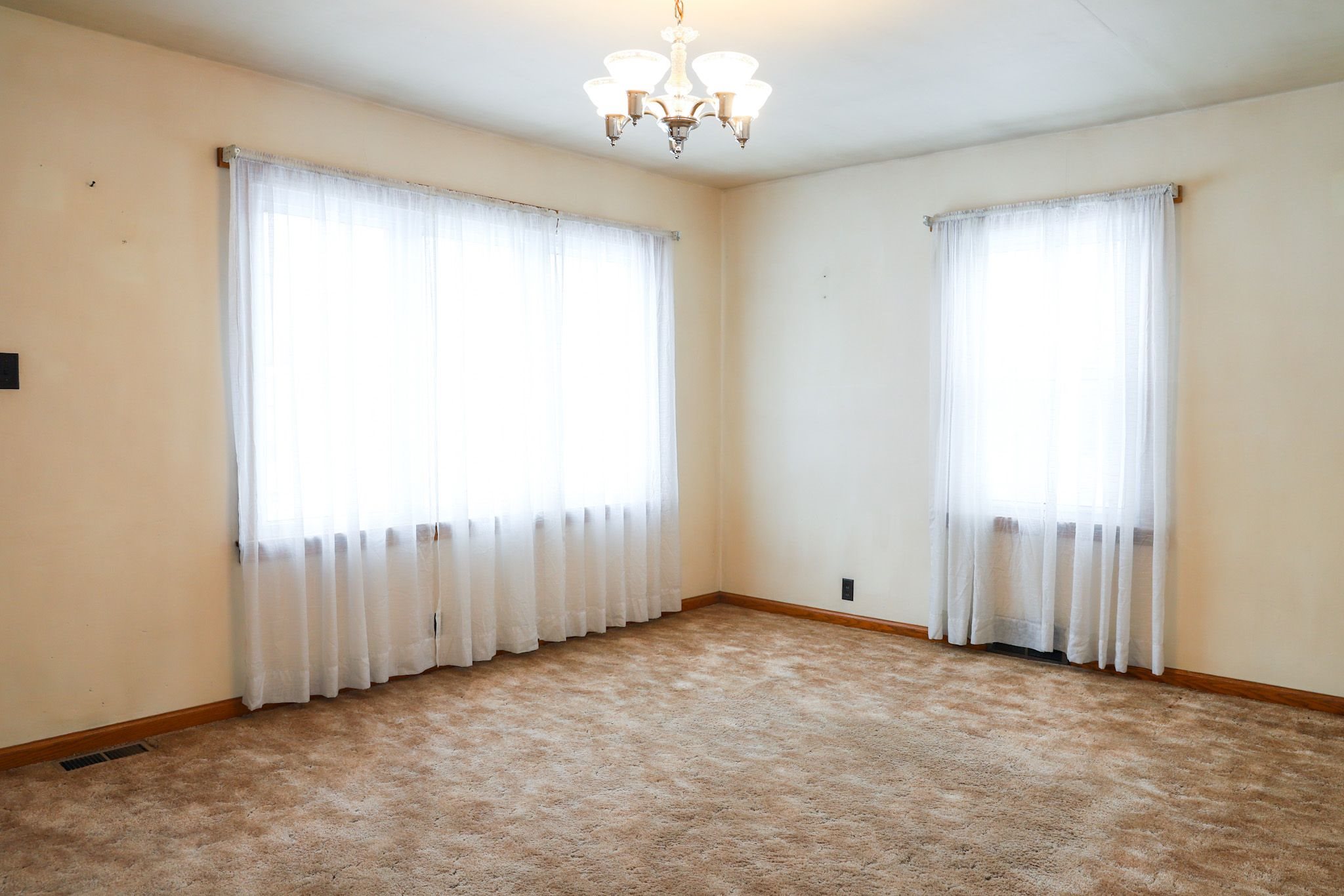 451 Giesler Road Jasper, IN 47546 - Photo 3 of 25 Gallery Image 3