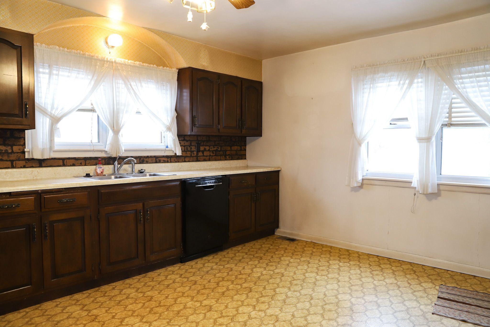 451 Giesler Road Jasper, IN 47546 - Photo 5 of 25 Gallery Image 5