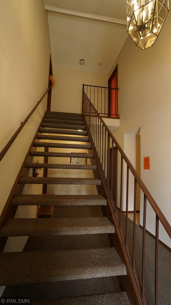 1890 Fox Ridge Road, Unit D West St. Paul, MN 55118 - Photo 3 of 15 Gallery Image 3