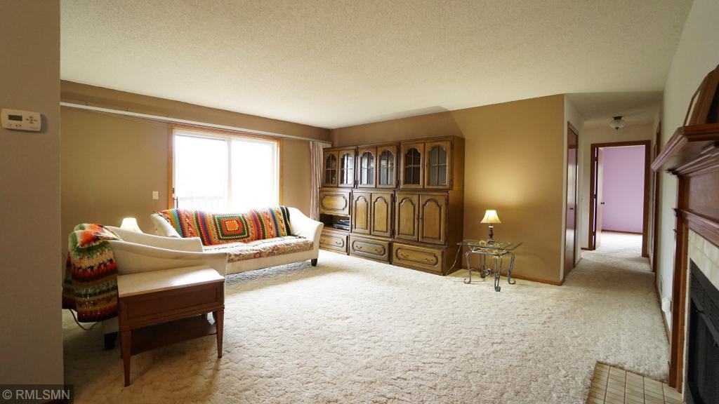 1890 Fox Ridge Road, Unit D West St. Paul, MN 55118 - Photo 6 of 15 Gallery Image 6