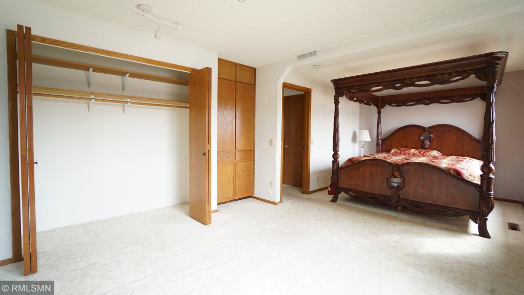 1890 Fox Ridge Road, Unit D West St. Paul, MN 55118 - Photo 9 of 15 Gallery Image 9