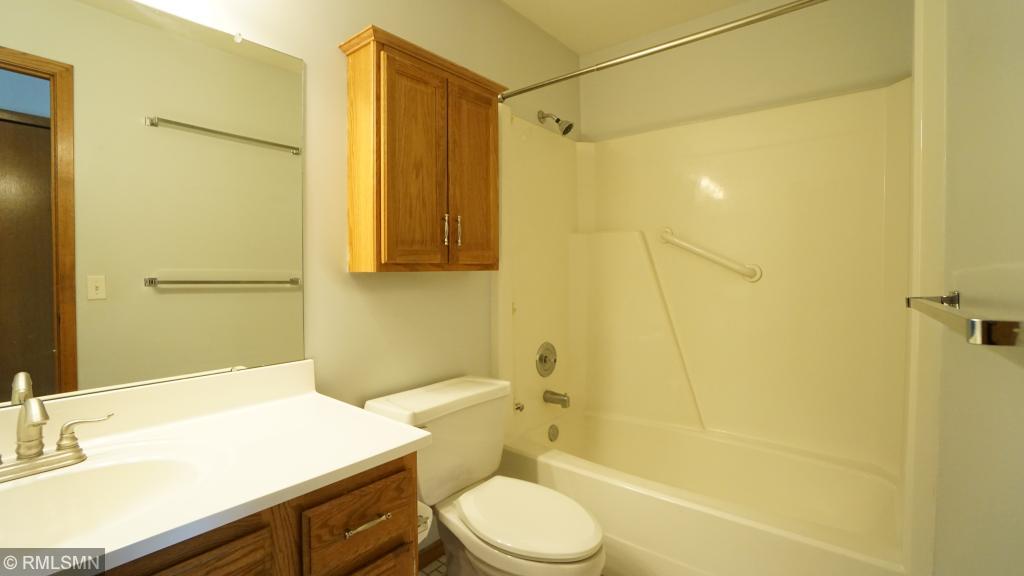1890 Fox Ridge Road, Unit D West St. Paul, MN 55118 - Photo 10 of 15 Gallery Image 10