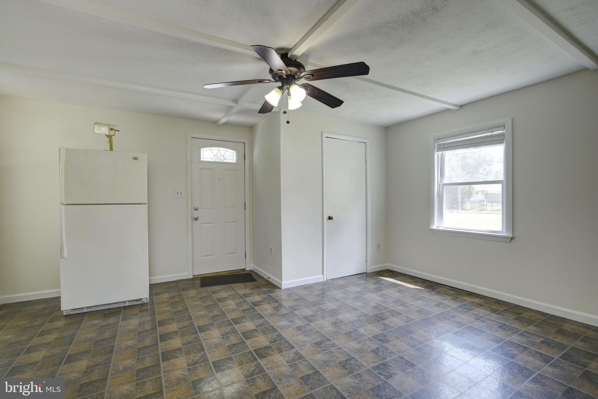 7804 Schelhorn Road Alexandria, VA 22306 - Photo 13 of 30 Family Room