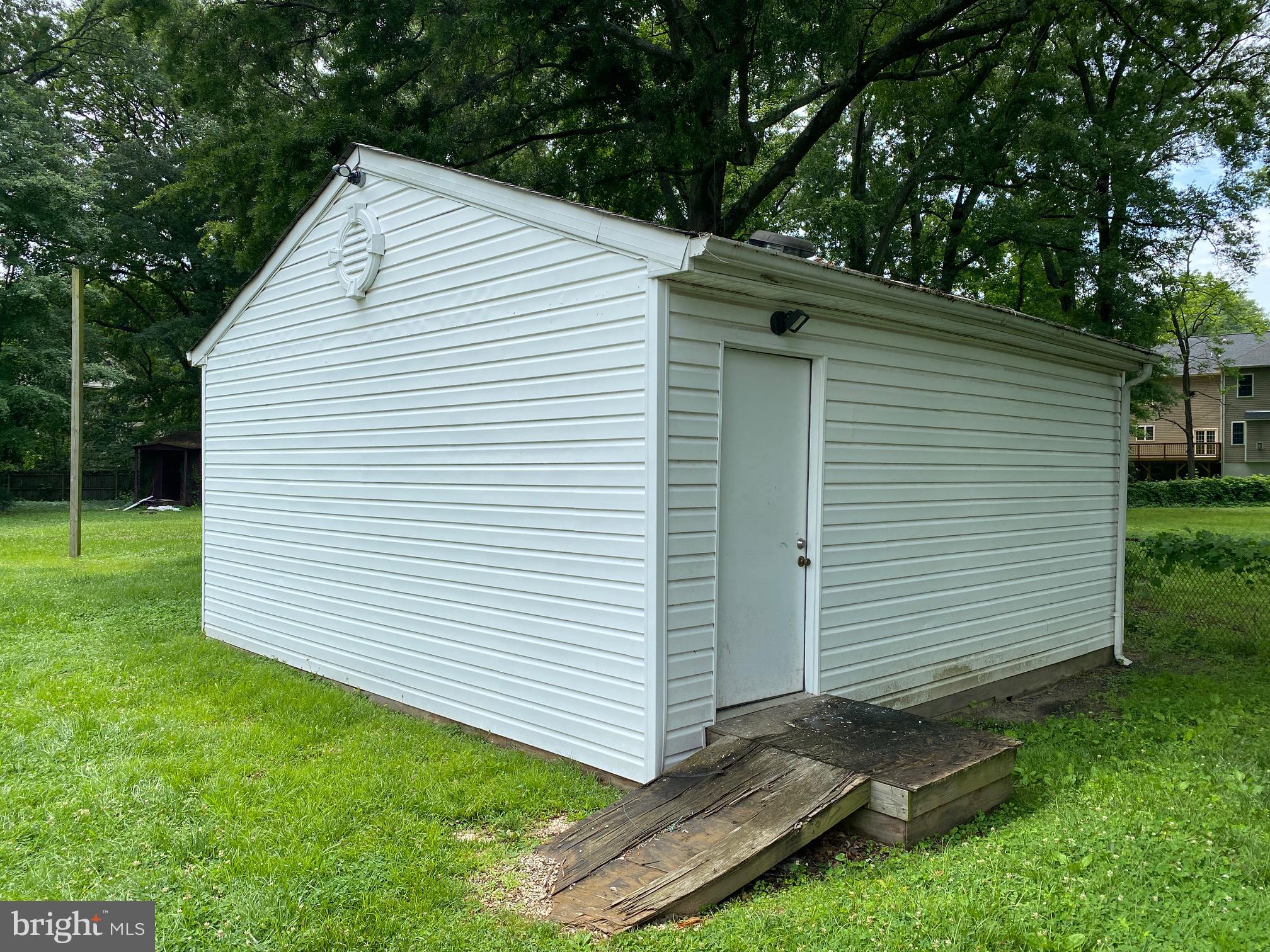 7804 Schelhorn Road Alexandria, VA 22306 - Photo 27 of 30 Huge Shed