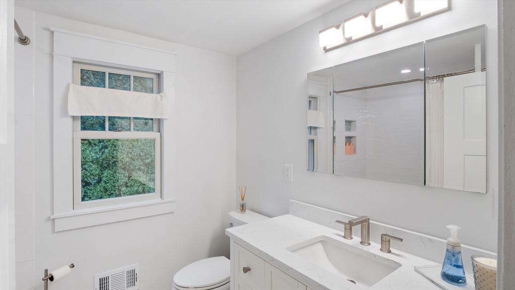 13 Moynihan Road Hamilton, MA 01982 - Photo 30 of 42 Gallery Image 30