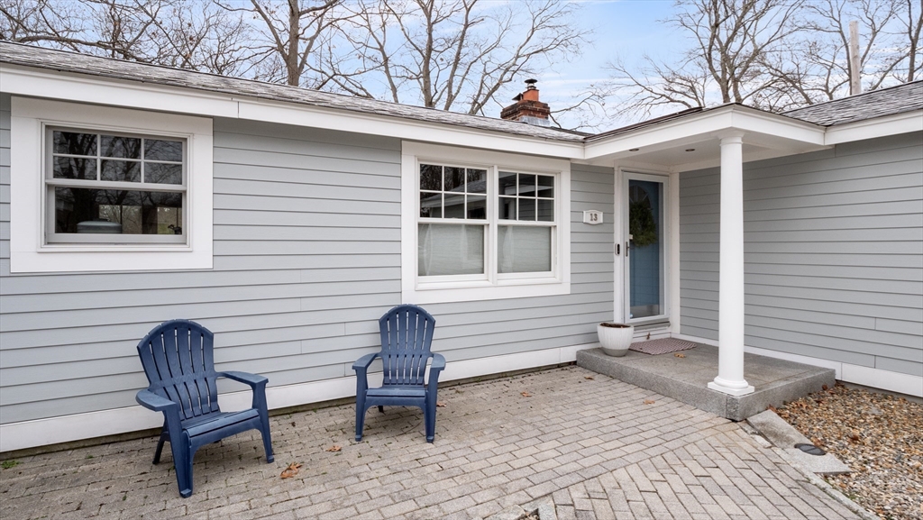 13 Moynihan Road Hamilton, MA 01982 - Photo 4 of 42 Gallery Image 4