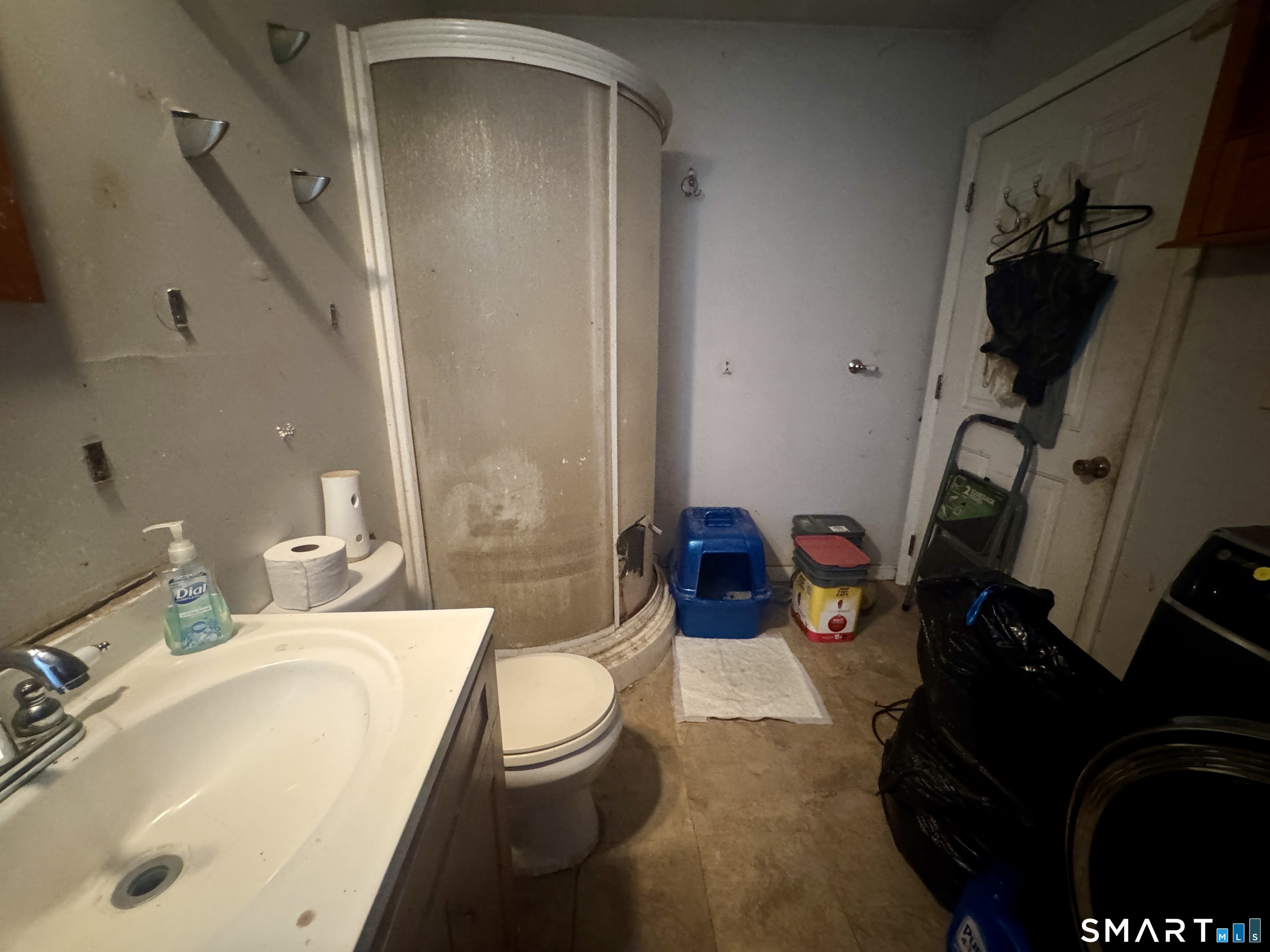 8 Meadow Road Hamden, CT 06514 - Photo 13 of 24