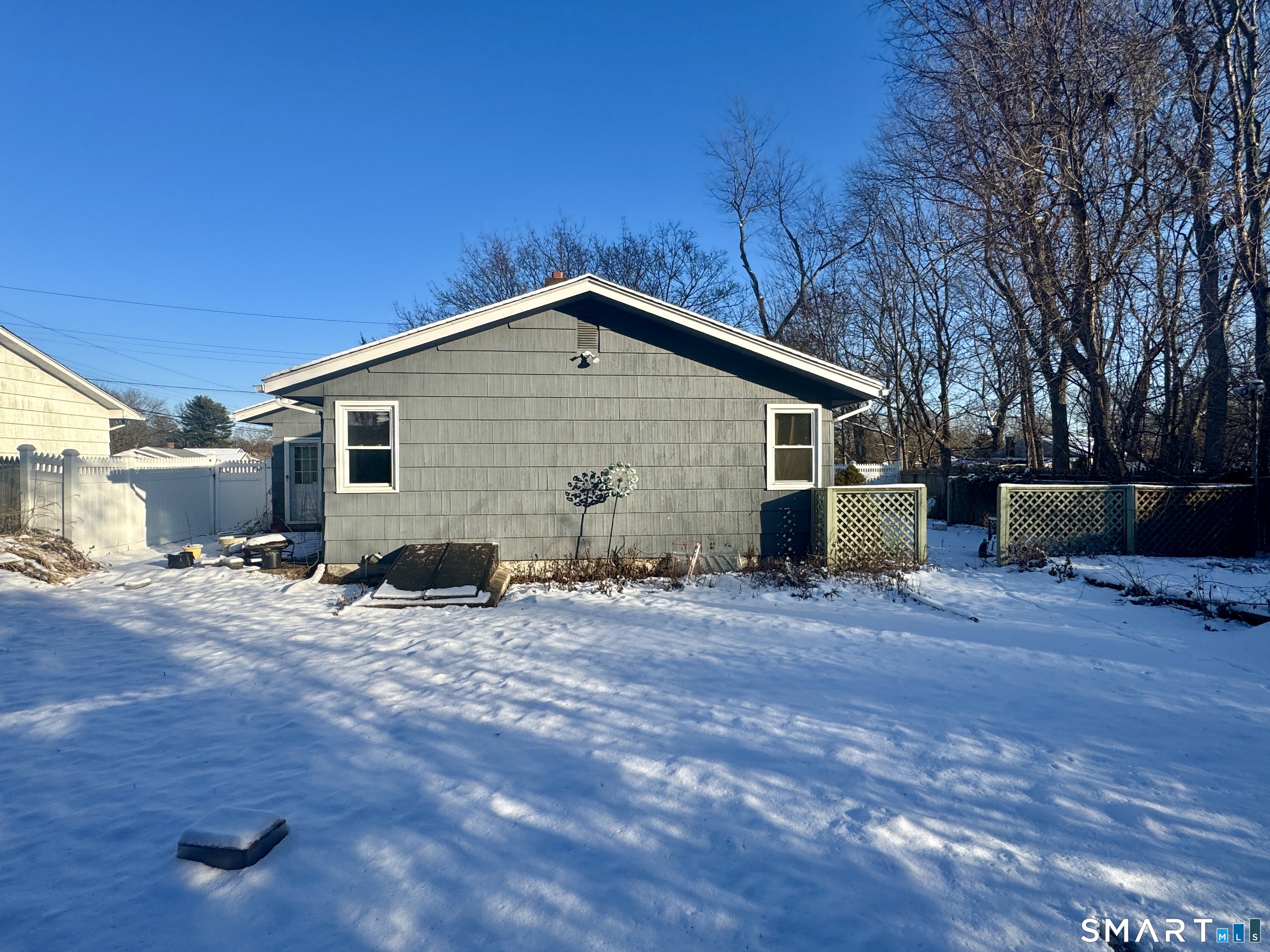 8 Meadow Road Hamden, CT 06514 - Photo 20 of 24