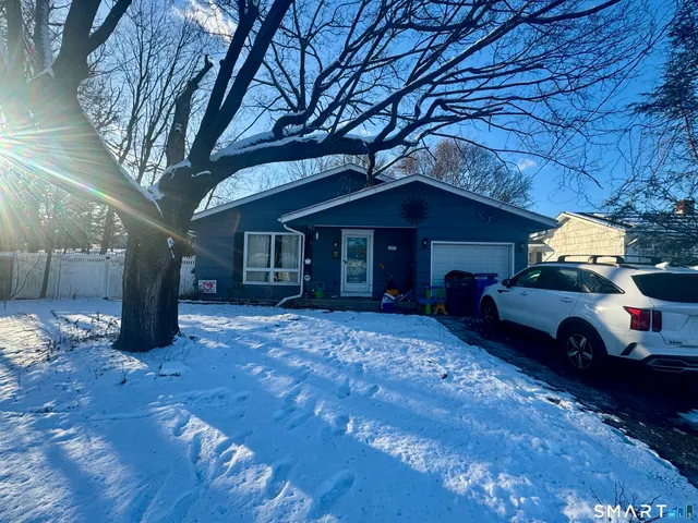 $309,000 | 8 Meadow Road, Hamden, CT 06514