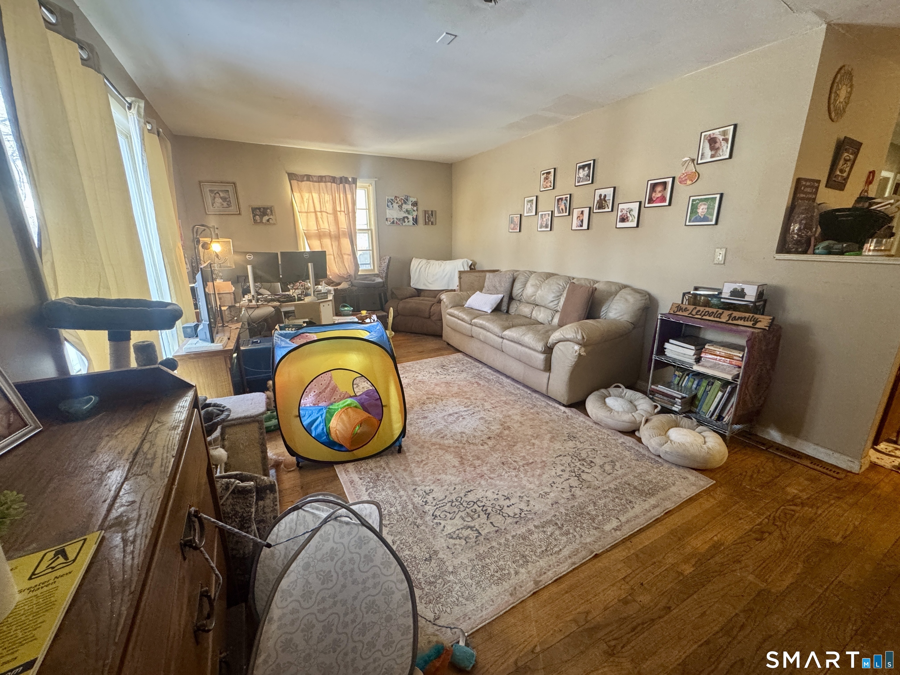 8 Meadow Road Hamden, CT 06514 - Photo 5 of 24