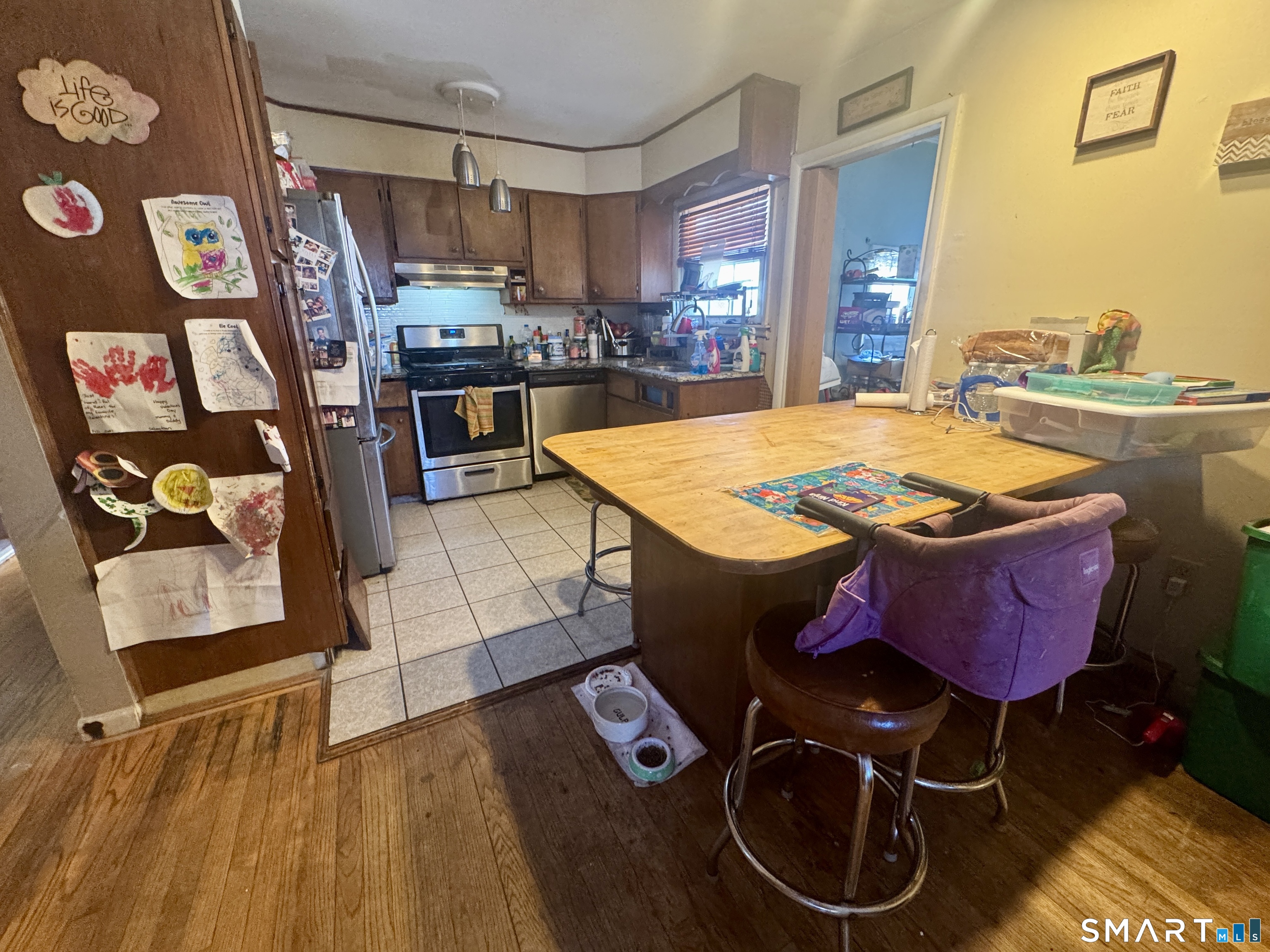 8 Meadow Road Hamden, CT 06514 - Photo 7 of 24