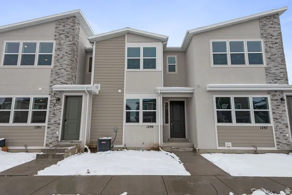 $339,990 | 1299 East 1670th North, Unit 812, Payson, UT 84651