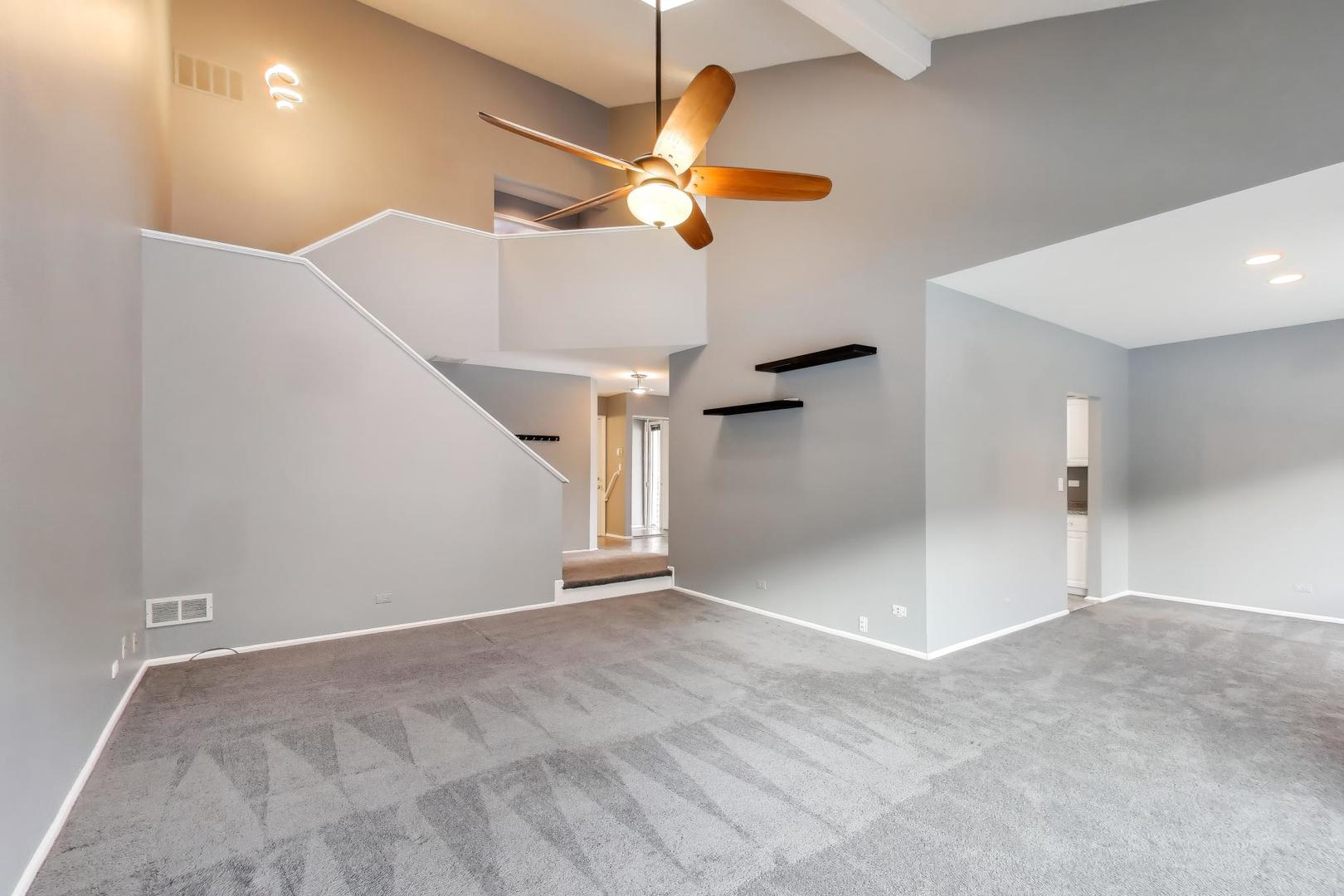 1096 Pine Tree Circle North Buffalo Grove, IL 60089 - Photo 5 of 25 a view of an empty room