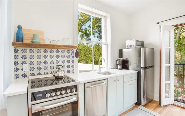 $435,000 | 1 East Gordon Street, Unit 4, Savannah, GA 31401