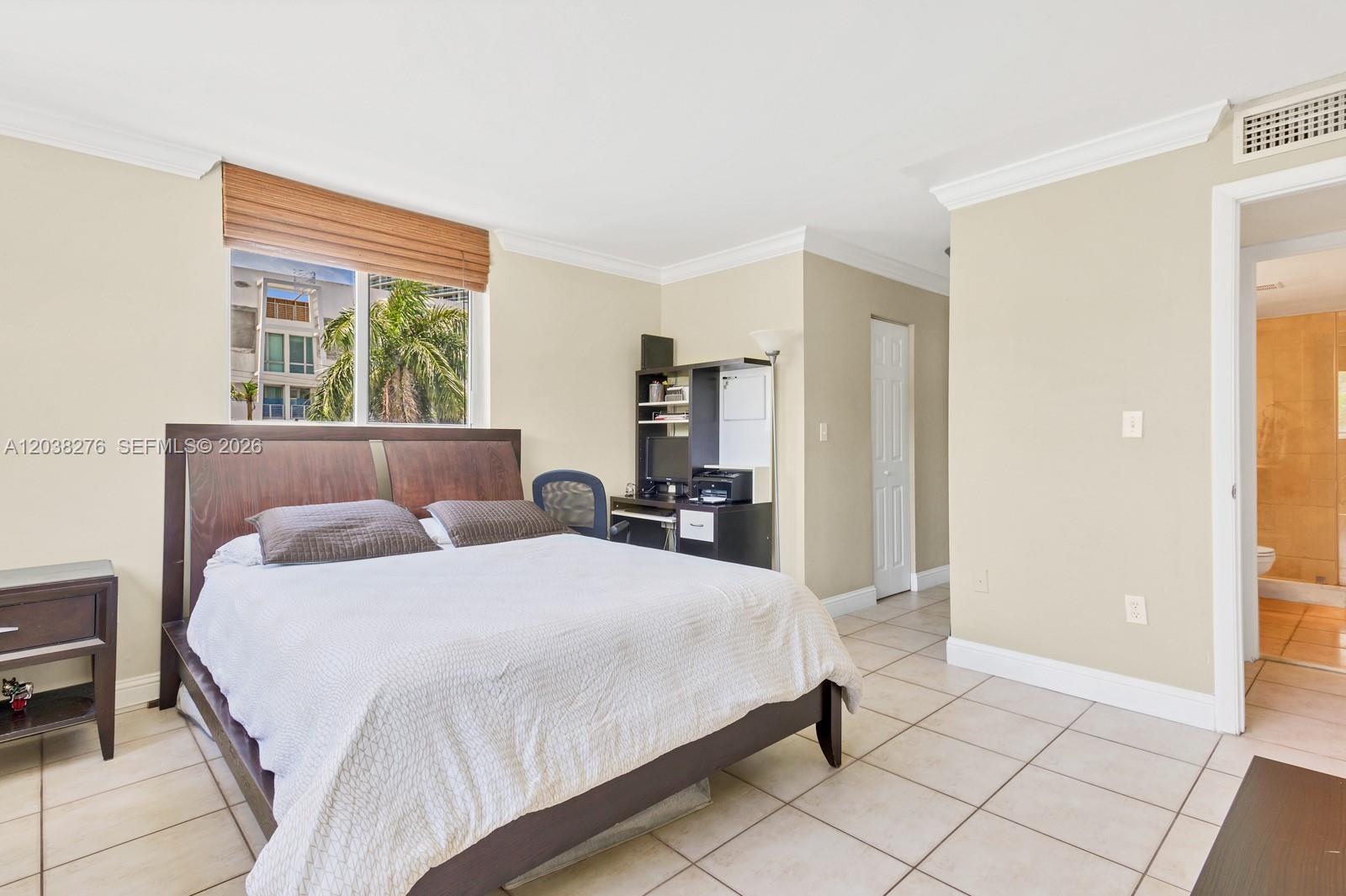 1605 Bay Road, Unit 308 Miami Beach, FL 33139 - Photo 21 of 32