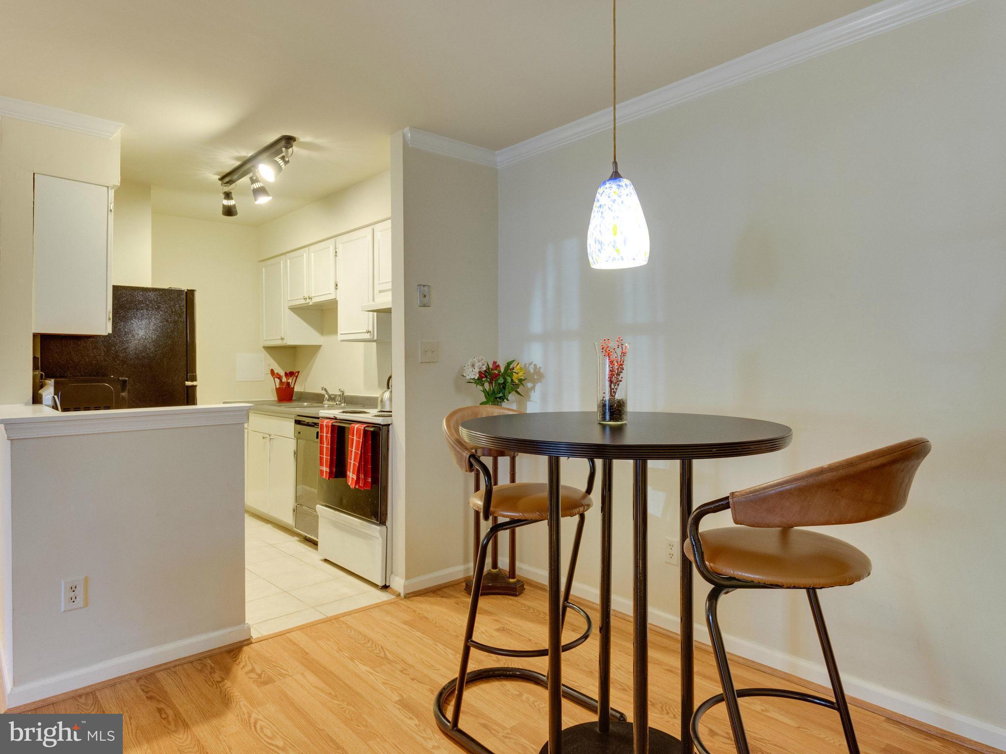 8114 Colony Point Road, Unit 235 Springfield, VA 22152 - Photo 8 of 16 Dining Room