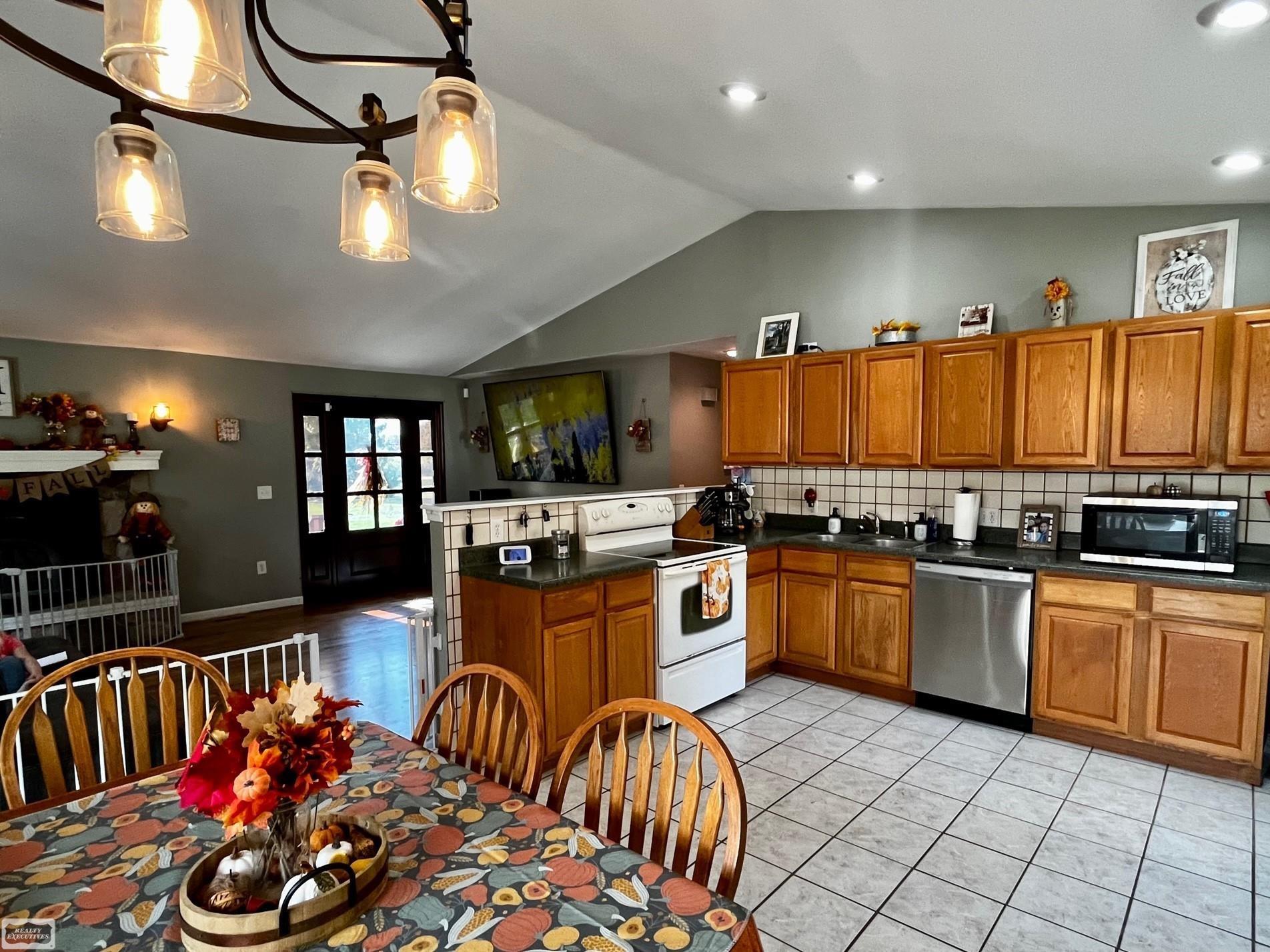 27095 25 Mile Road Chesterfield, MI 48051 - Photo 10 of 29