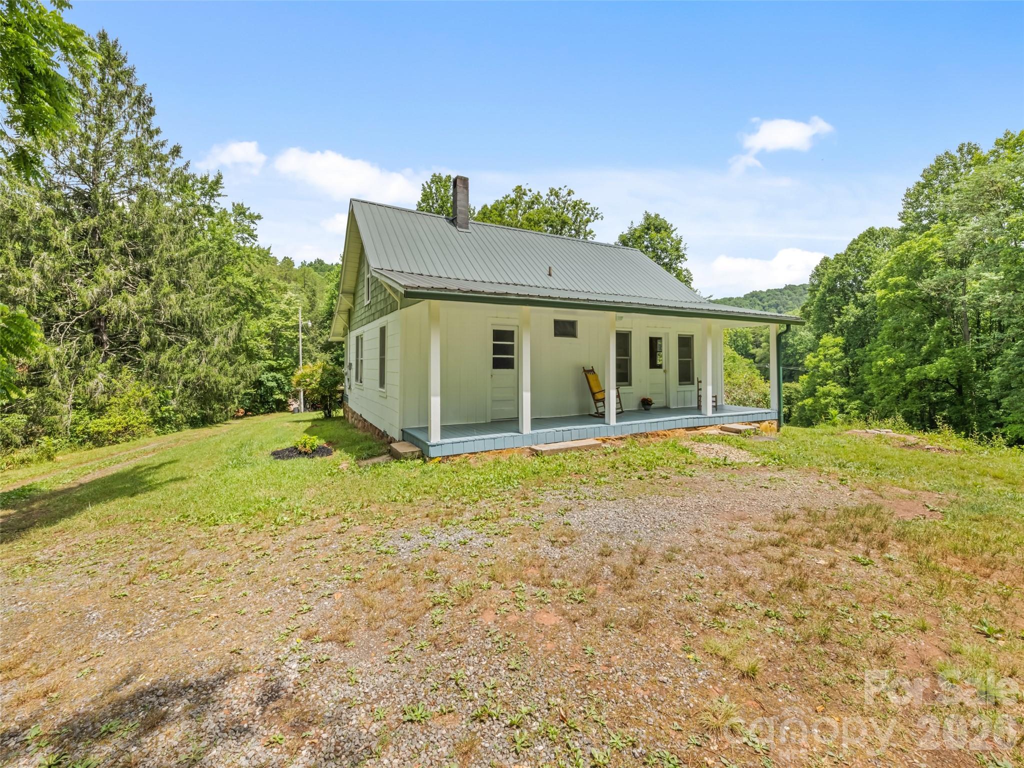 586 Olivet Church Road Whittier, NC 28789 - Photo 5 of 30
