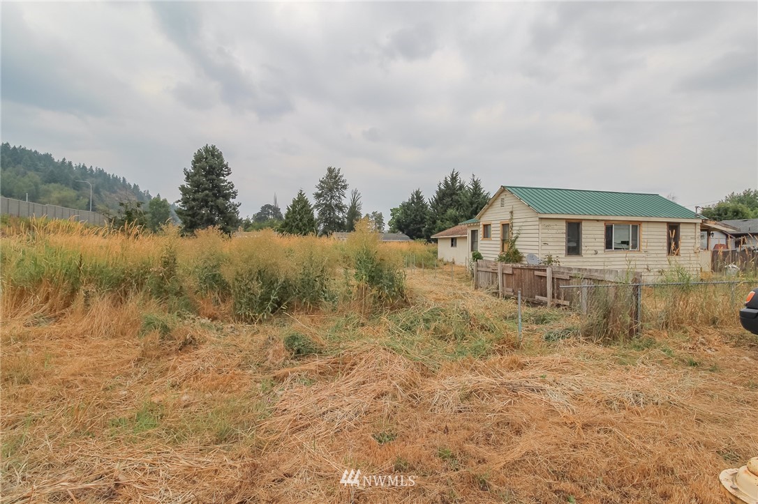 37 5th Avenue Northwest Algona, WA 98001 - Photo 1 of 1
