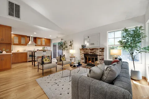 $510,000 | 339 West Thomson Avenue, Sonoma, CA 95476