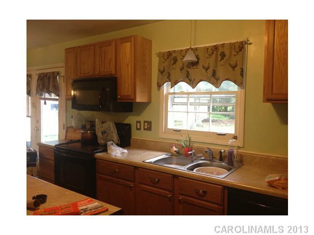8507 Beacon Hills Road Indian Trail, NC 28079 - Photo 5 of 10