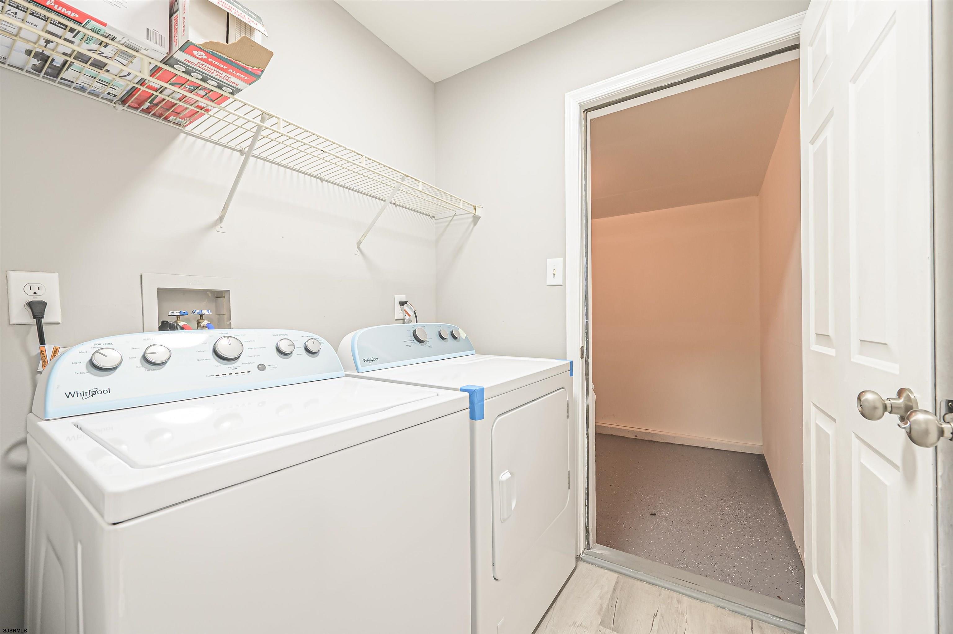 517 Superior Road Egg Harbor Township, NJ 08234 - Photo 14 of 35 a utility room with dryer and washer