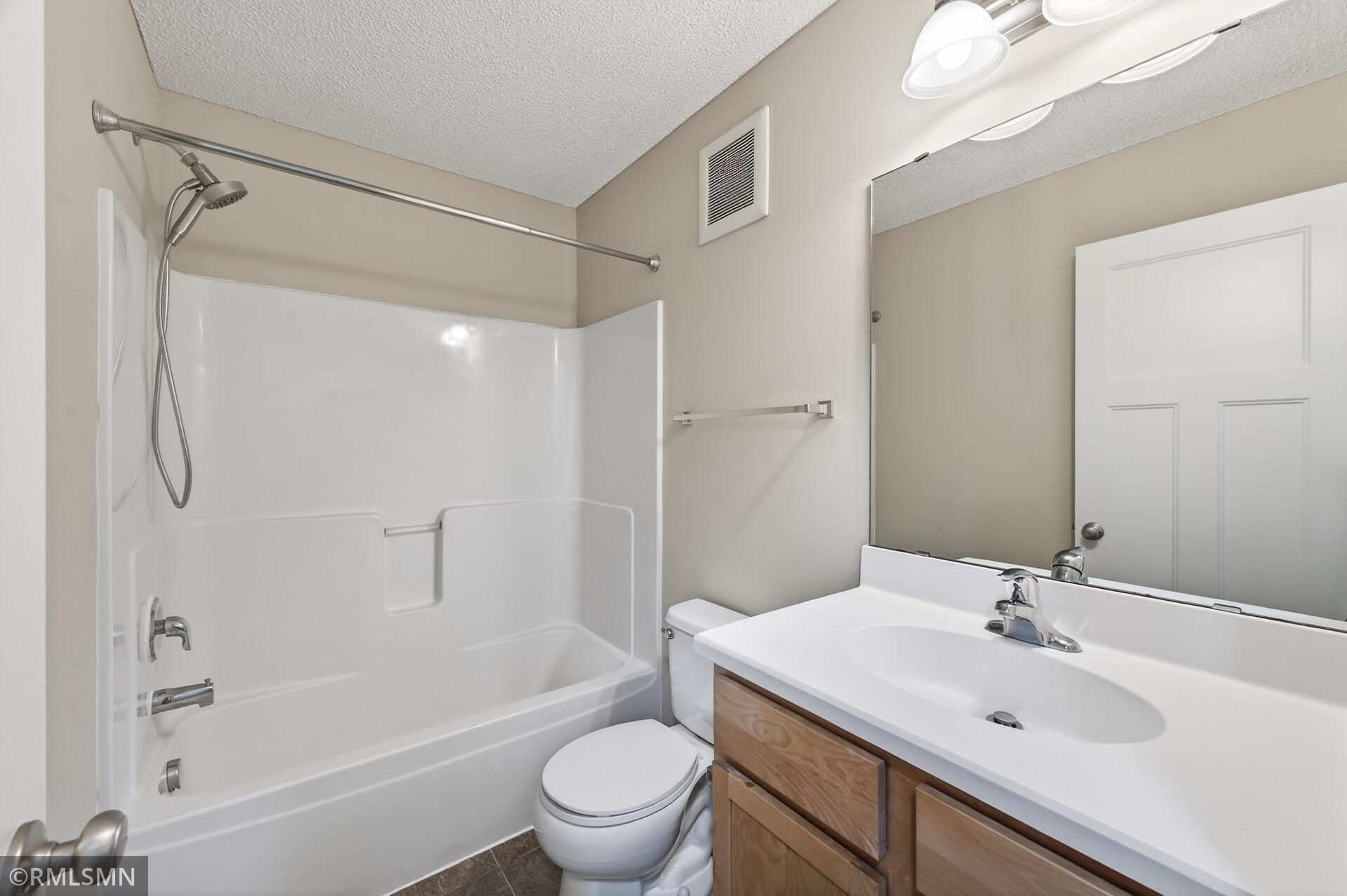11688 84th Avenue North Maple Grove, MN 55369 - Photo 14 of 18