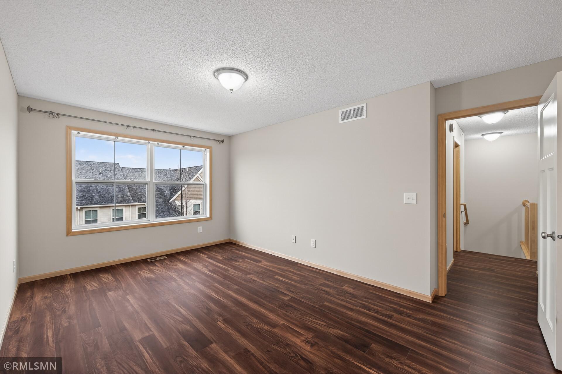 11688 84th Avenue North Maple Grove, MN 55369 - Photo 10 of 18