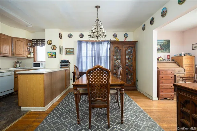 $824,000 | 21 Cornell Street, Williston Park, NY 11596