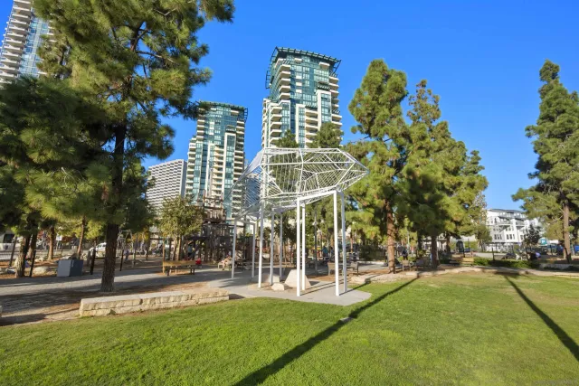 a view of outdoor space with city view