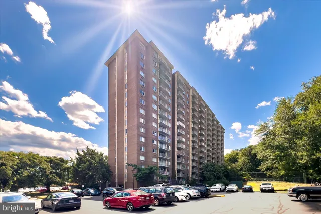 $299,000 | 2059 Huntington Avenue, Unit 1414, Alexandria, VA 22303