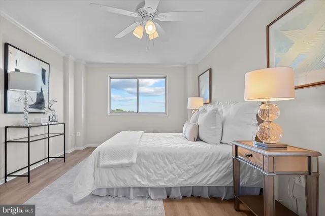 $299,000 | 2059 Huntington Avenue, Unit 1414, Alexandria, VA 22303