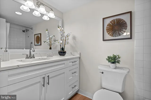 $299,000 | 2059 Huntington Avenue, Unit 1414, Alexandria, VA 22303