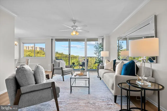 $299,000 | 2059 Huntington Avenue, Unit 1414, Alexandria, VA 22303