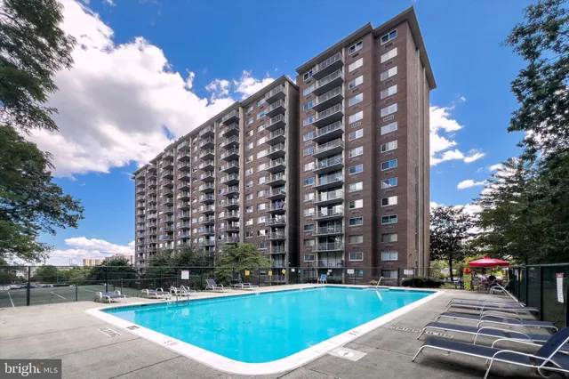 $299,000 | 2059 Huntington Avenue, Unit 1414, Alexandria, VA 22303